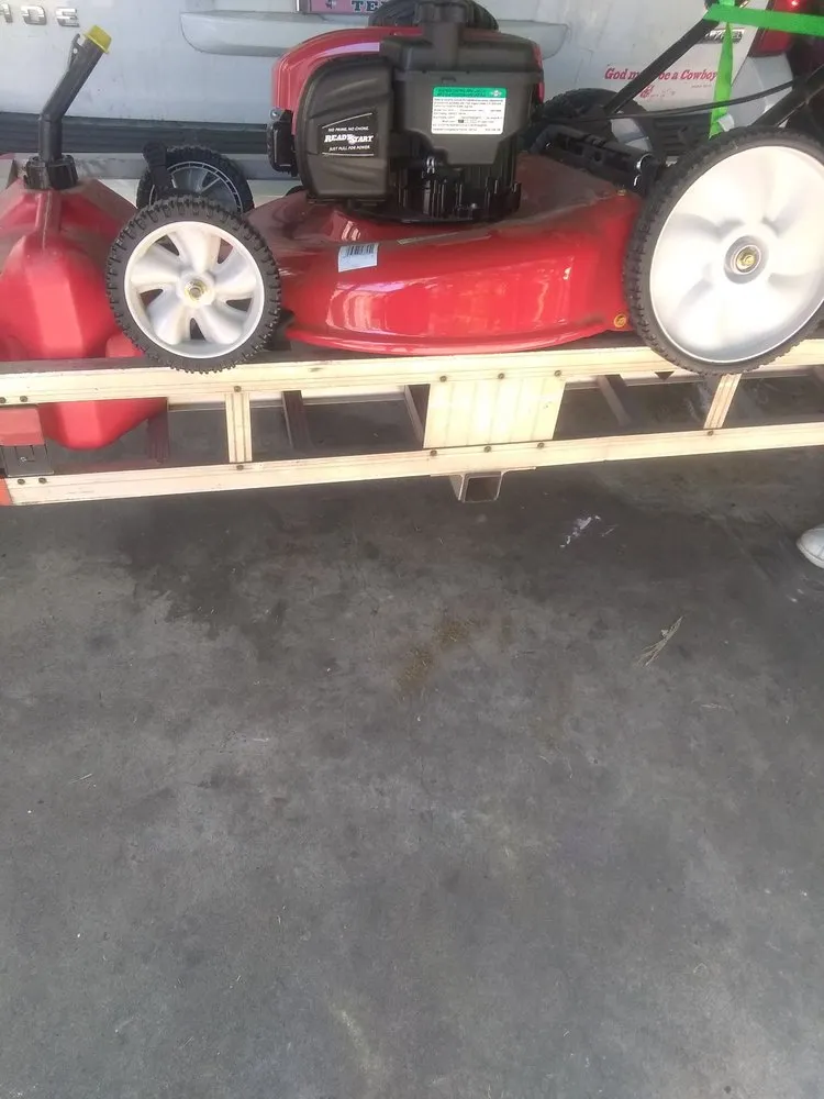 Professional yard maintenance experts serving Mineola, TX - Biggie's Residential Lawn Care