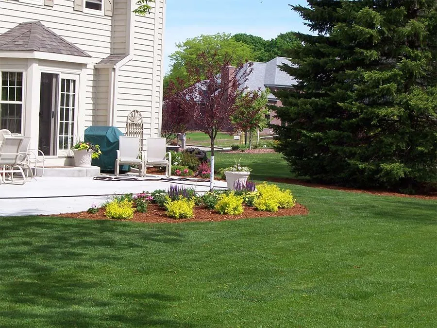 Top-rated landscaping services for beautiful yards across Helenville, WI - Biggy's Grading, Landscaping & Fencing