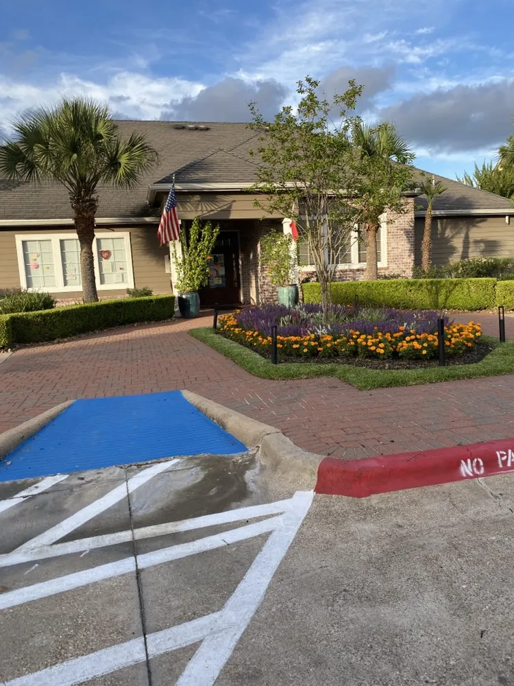 Reliable residential landscaping experts serving Houston, TX - BIGREEN Flores Landscaping