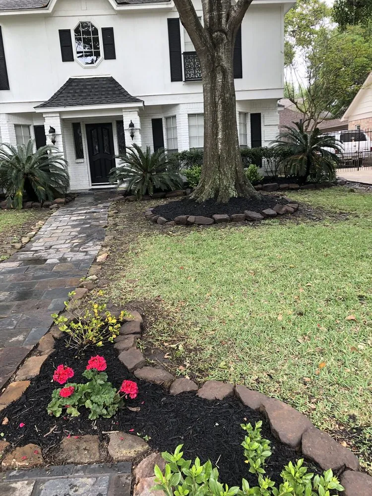 Top-rated garden landscaping experts serving Houston, TX - BIGREEN Flores Landscaping