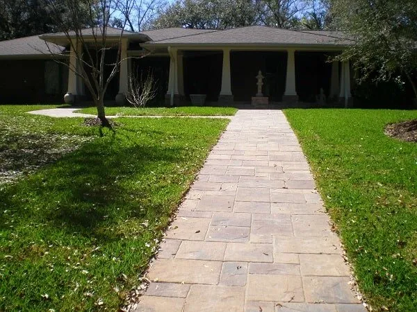 Affordable residential landscaping for year-round maintenance in Theodore, AL by Bill Baff Landscape