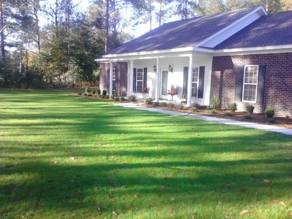 Affordable yard cleanup service for beautiful yards across Augusta, GA - Bill Harley Company