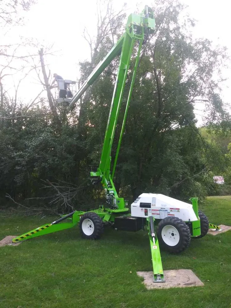 Expert landscaping services near you in New Berlin, WI by Bill Servi Tree and Landscape Company