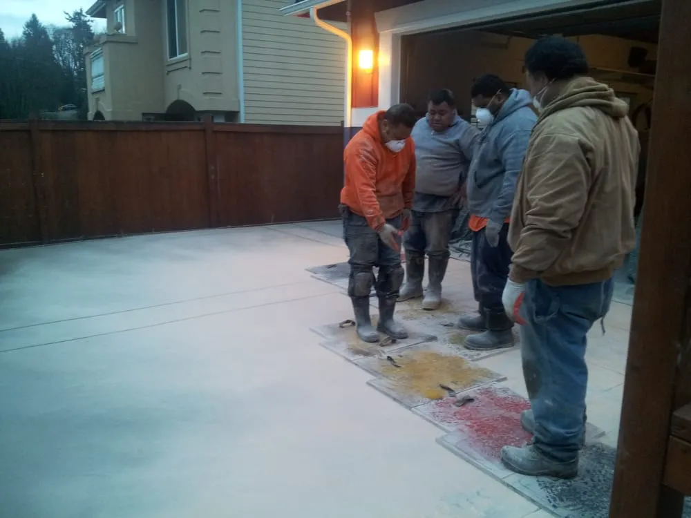 Professional garden landscaping in Seattle, WA by Bill's Concrete & Masonry