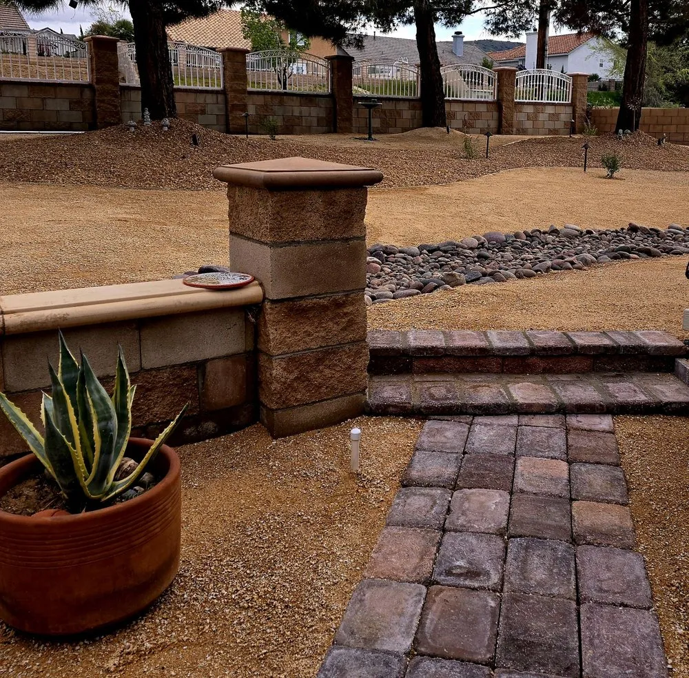 Custom residential landscaping in Lancaster, CA by Bill's Landscaping