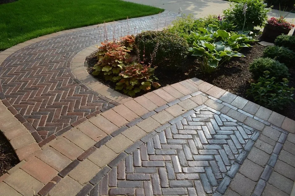 Local lawn mowing service near you across Frankfort, IL - Bill's Lawn Maintenance & Landscaping