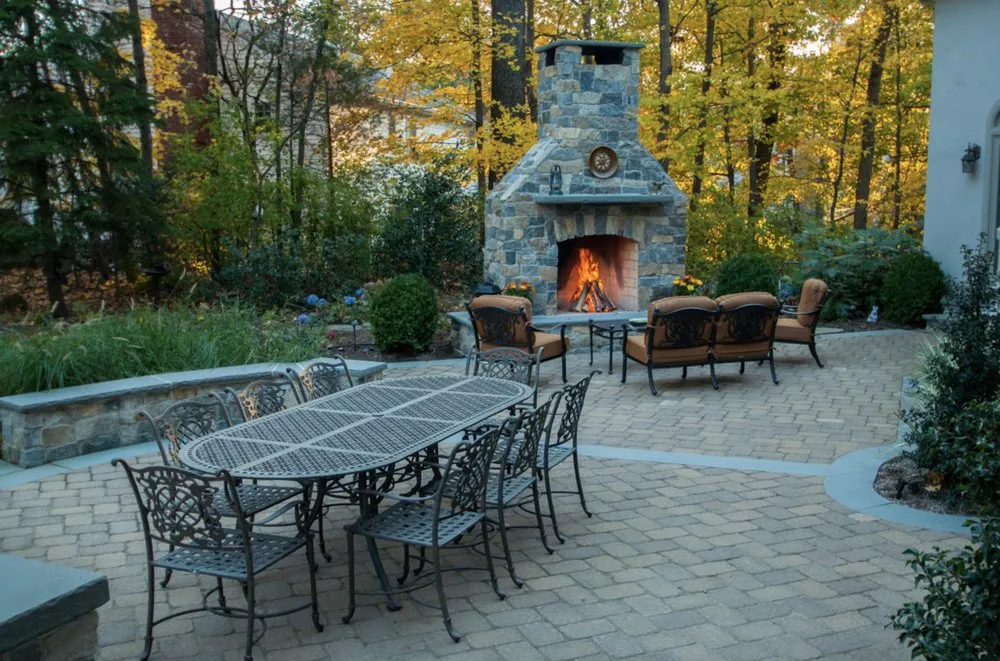 Local landscape design in Frankfort, IL by Bill's Lawn Maintenance & Landscaping