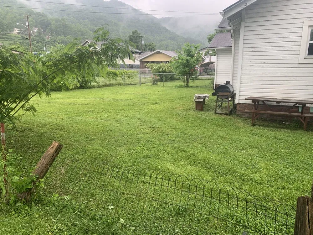 Local lawn care service in Harlan, KY - Bills Lawncare