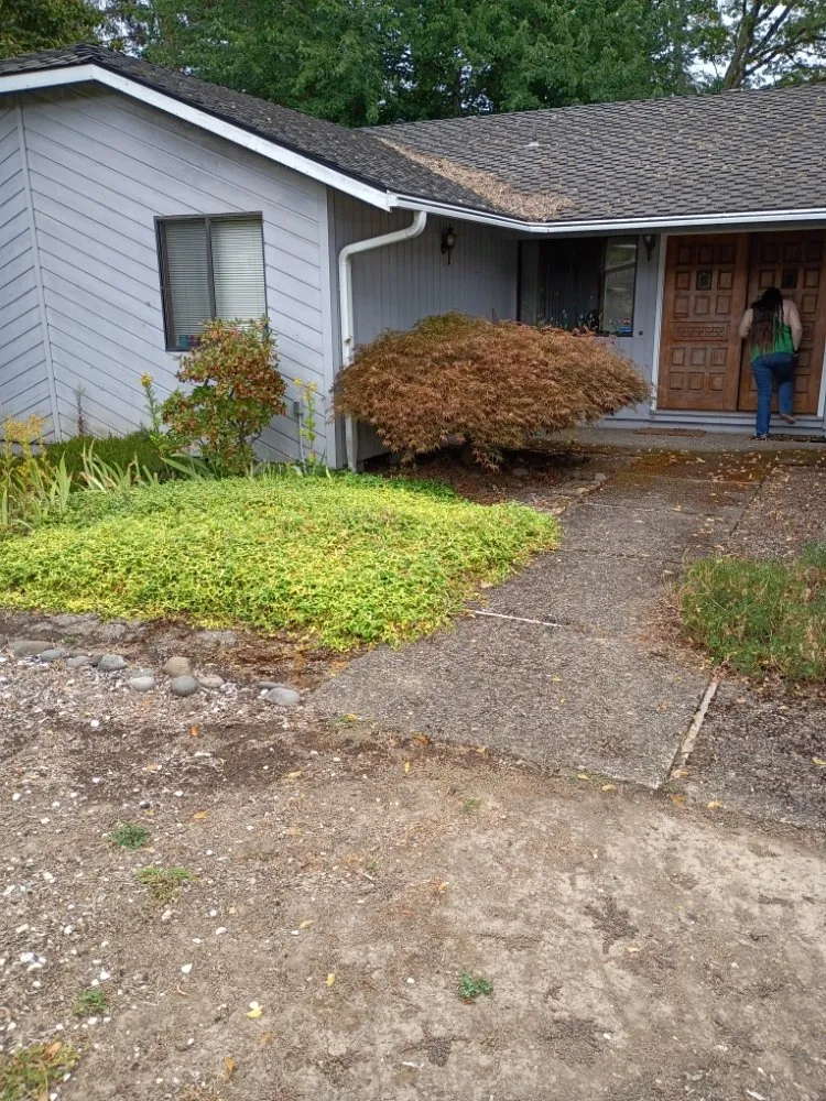 Custom lawn mowing service in Beaverton, OR by Bills Yard Care