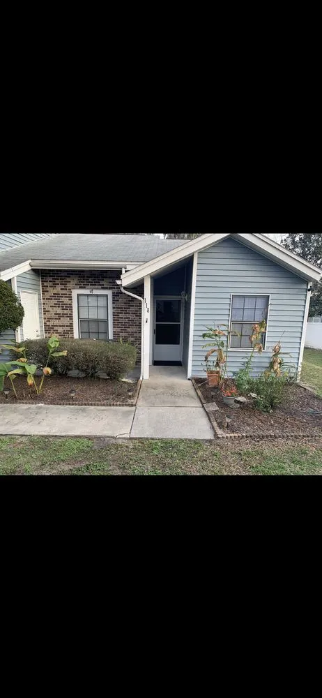 Custom lawn mowing service experts serving East Chicago, IN - Billups Lawn Care