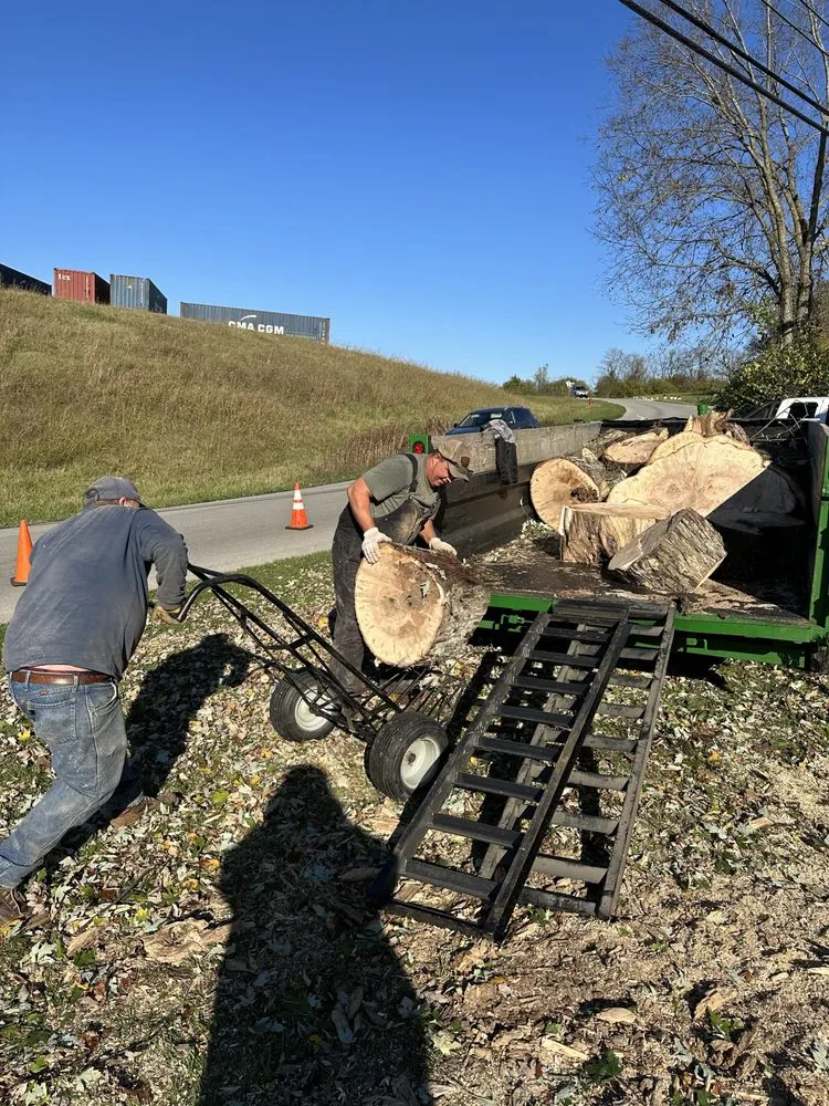 Trusted outdoor landscaping experts serving Winchester, KY - Billy Hummer's Tree Service and Landscaping