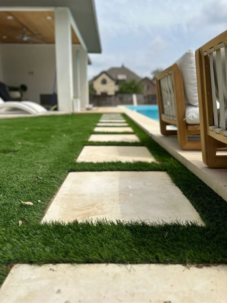 Professional lawn mowing service in Dallas, TX by Biltright Turf