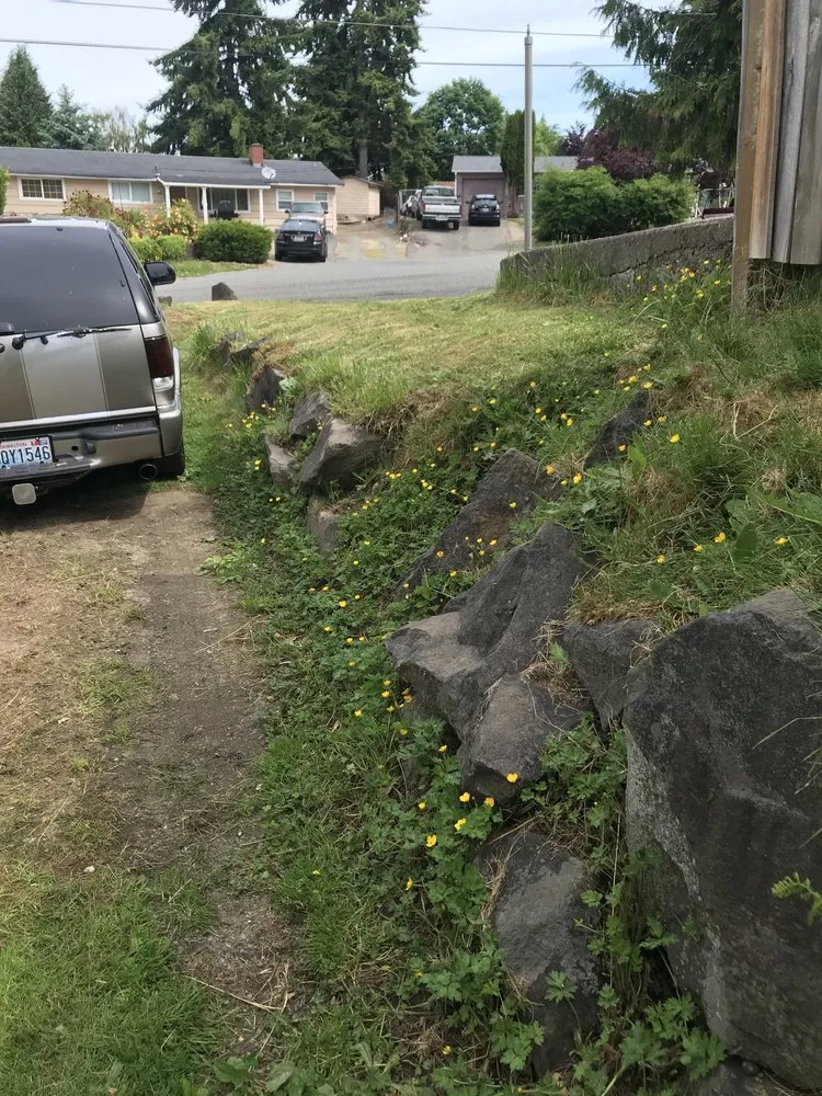 Reliable landscaping services for outdoor upgrades in Puyallup, WA by Binh Le's Landscaping Puyallup