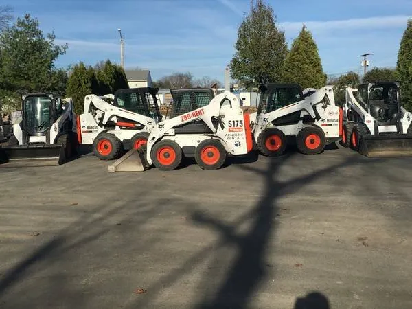 Custom outdoor landscaping experts serving South Windsor, CT - Birch Mountain Earthworks