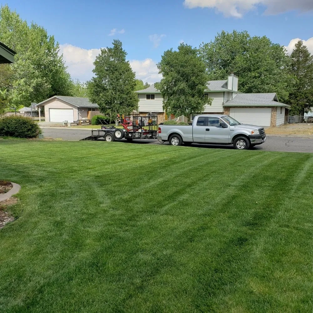Affordable lawn mowing service experts serving Kennewick, WA - Birch's Lawn Care