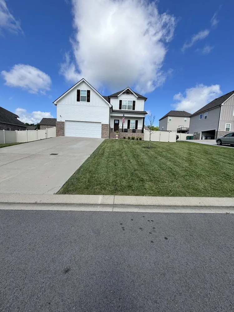 Local lawn care service in Nashville, TN by Birdsong & Family Home Pros