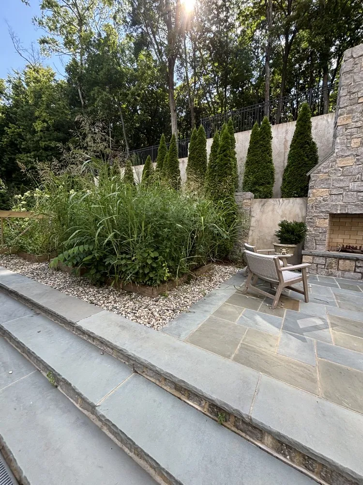 Local yard maintenance in Nashville, TN by Birdsong & Family Home Pros