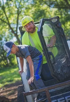 Bishop Tree Service & Landscaping Logo