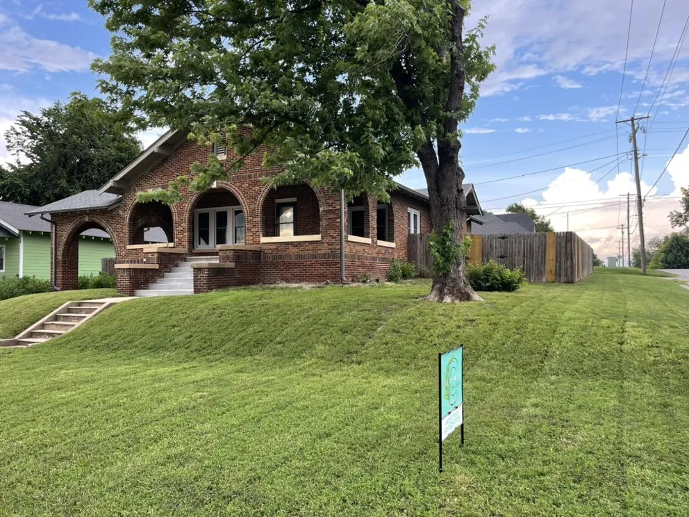 Custom garden landscaping in El Reno, OK - Biswell Services