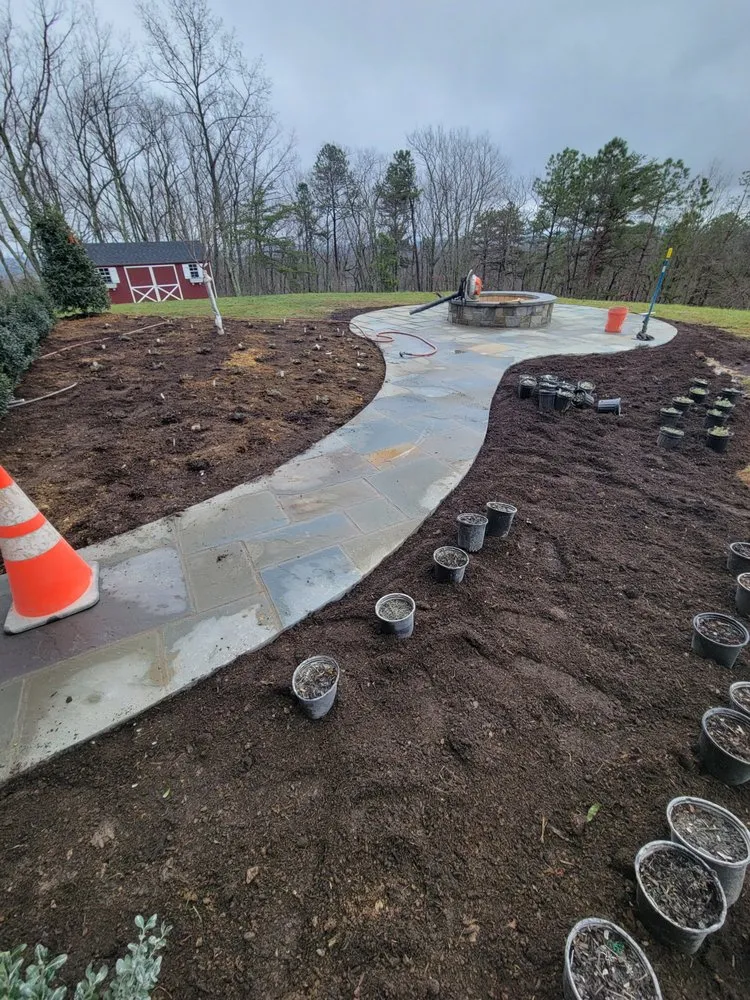 Top-rated yard cleanup service in Dale City, VA by BJ Landscape