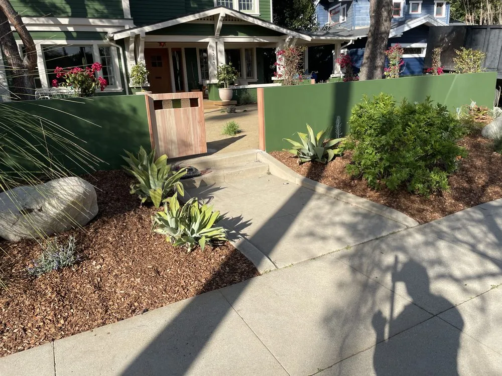 Trusted yard maintenance in Los Angeles, CA - Bj Landscaping