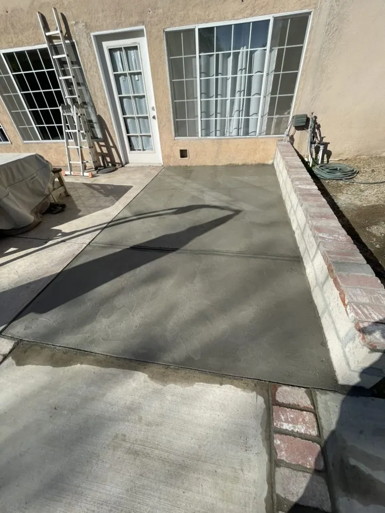 Local yard cleanup service for residential properties across Los Angeles, CA - Bj Landscaping