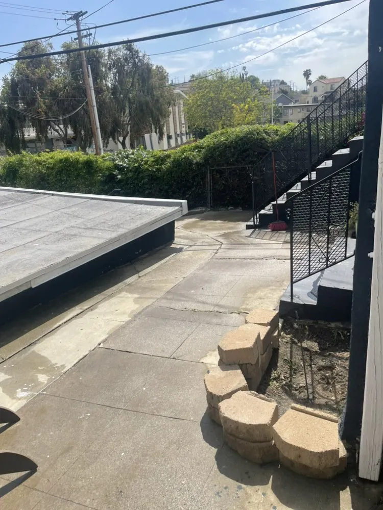 Local lawn mowing service in Los Angeles, CA - Bj Landscaping