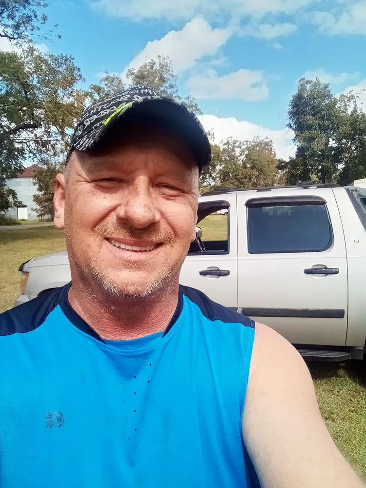 Reliable landscaping services experts serving Williamsburg, KY - B&J Landscaping