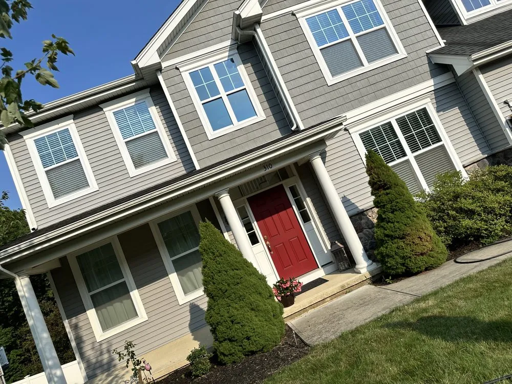 Affordable lawn care service experts serving Hamden, CT - B&J Lawn & Homecare