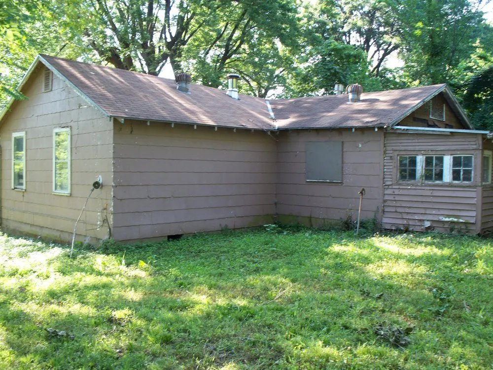 Top-rated residential landscaping for year-round maintenance across Gardner, KS - B&J Lawn Care