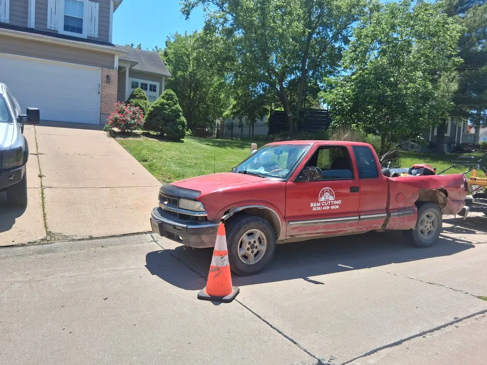 Expert lawn care service with custom design in Wright City, MO by B&k Cutting