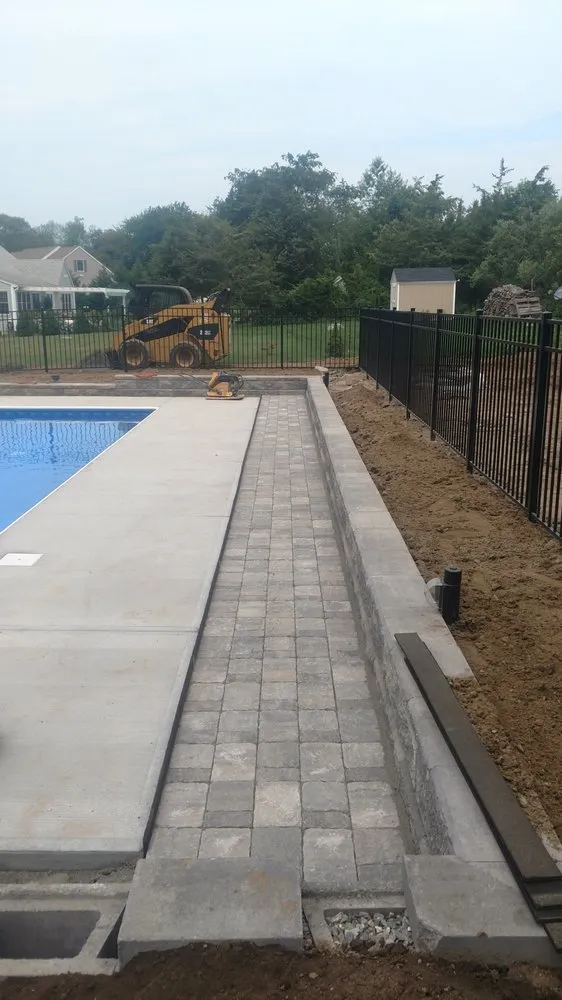 Professional garden landscaping for beautiful yards across Waterford, CT - BKS Landscaping