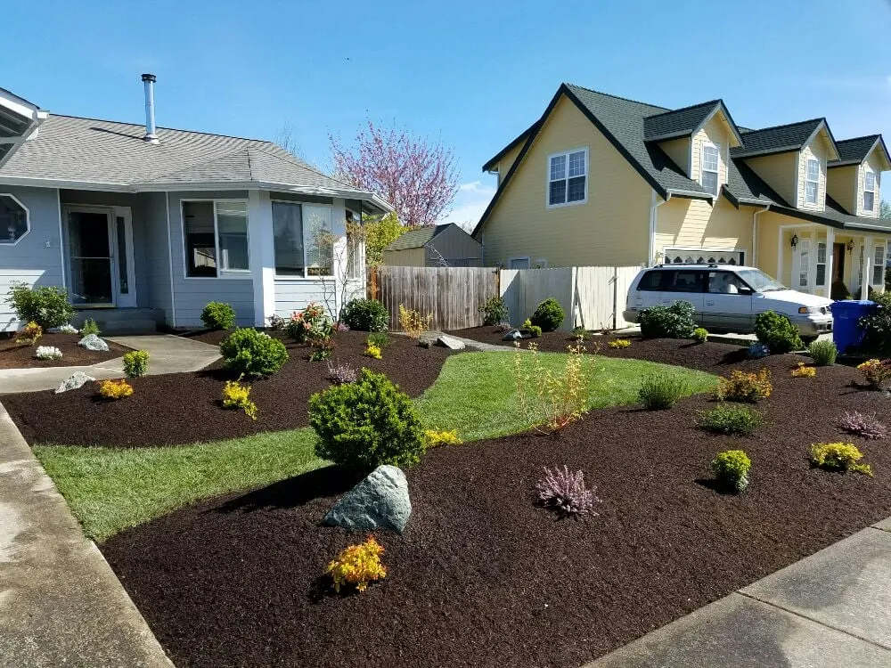 Custom garden landscaping in Oak Harbor, WA by Bl Landscapes