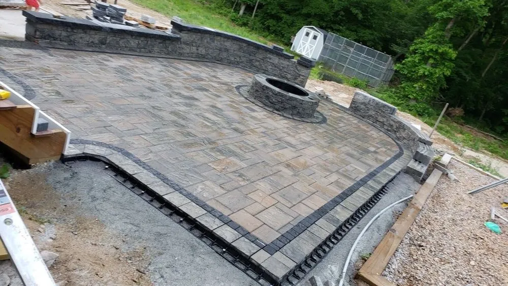 Reliable lawn mowing service experts serving Willimantic, CT - B&L Landscaping