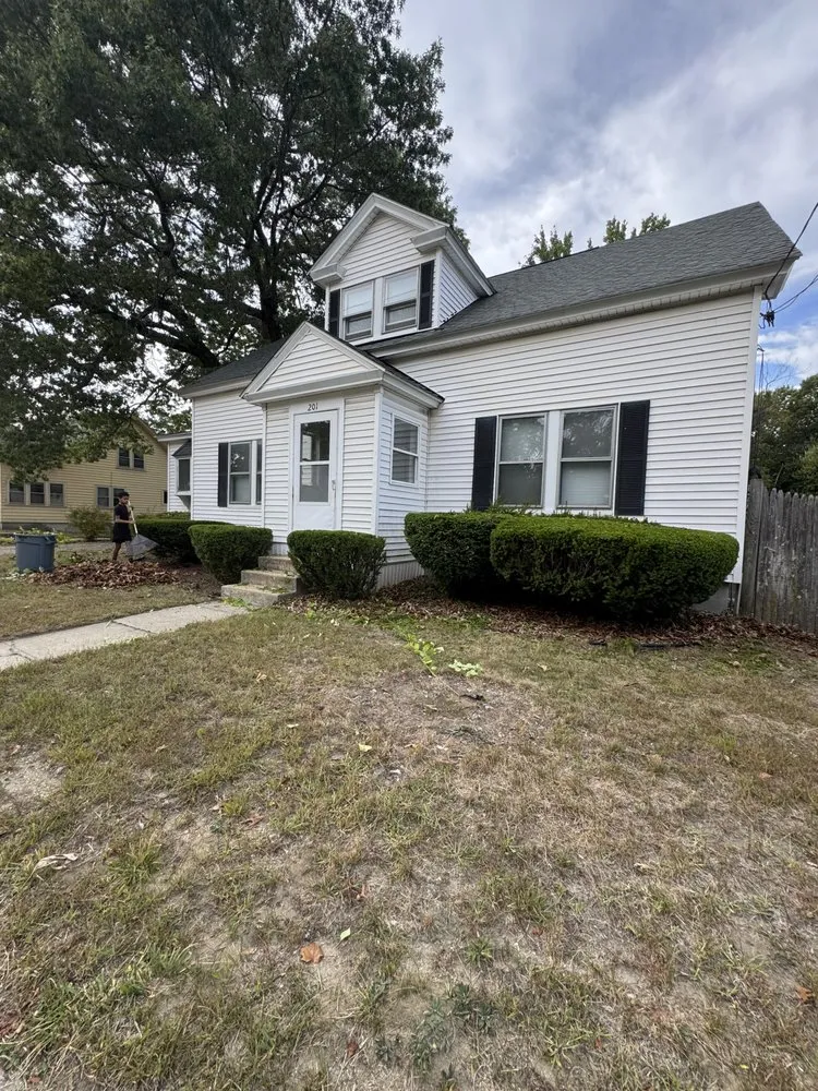 Local residential landscaping experts serving Nashua, NH - B&L LAWN CARE