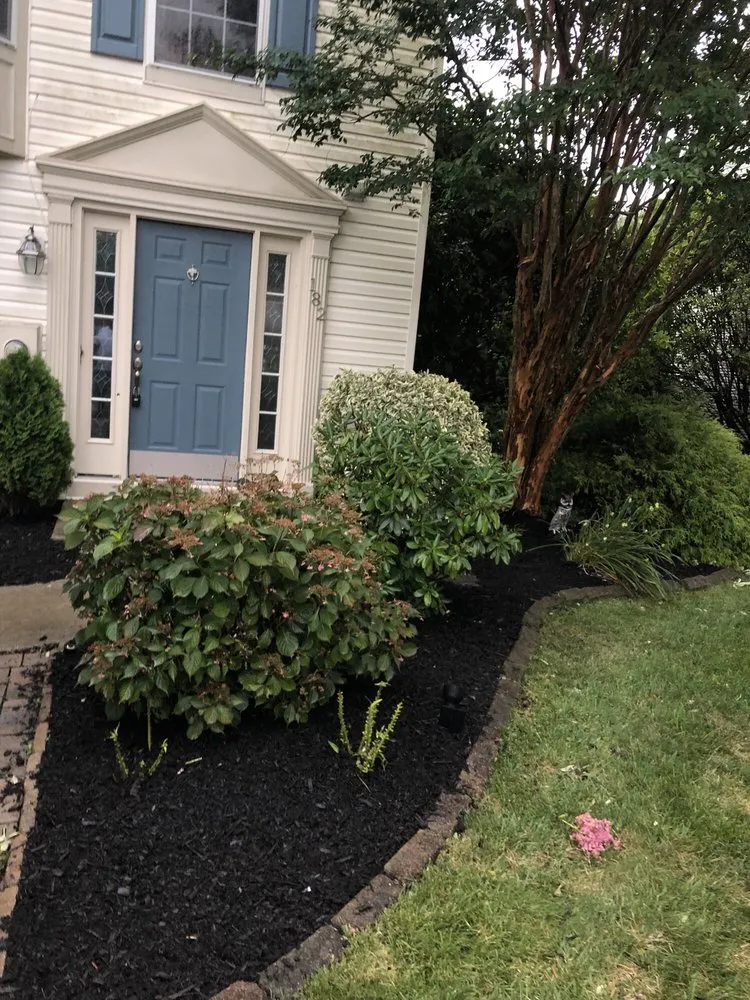 Custom yard maintenance in Woodbury, NJ by BL Lawn Service