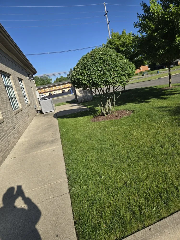 Top-rated landscaping services in Quincy, MI by B&L Lawncare And Snow Plowing