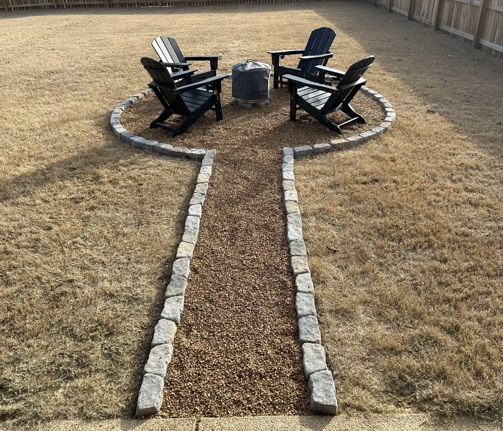 Affordable landscaping services in Southaven, MS by B&L Management