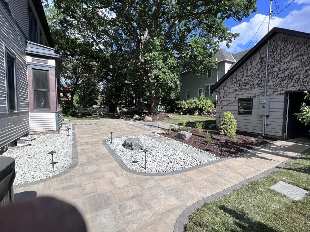 Custom landscape design experts serving Inver Grove Heights, MN - Black Bull Landscapes