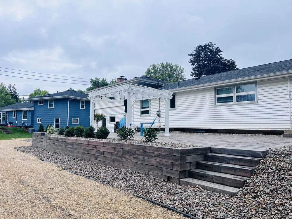 Top-rated landscape design for homes in Inver Grove Heights, MN by Black Bull Landscapes