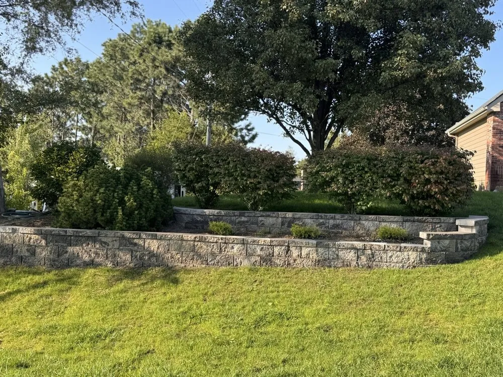 Local residential landscaping in Papillion, NE - Black Diamond Hardscapes