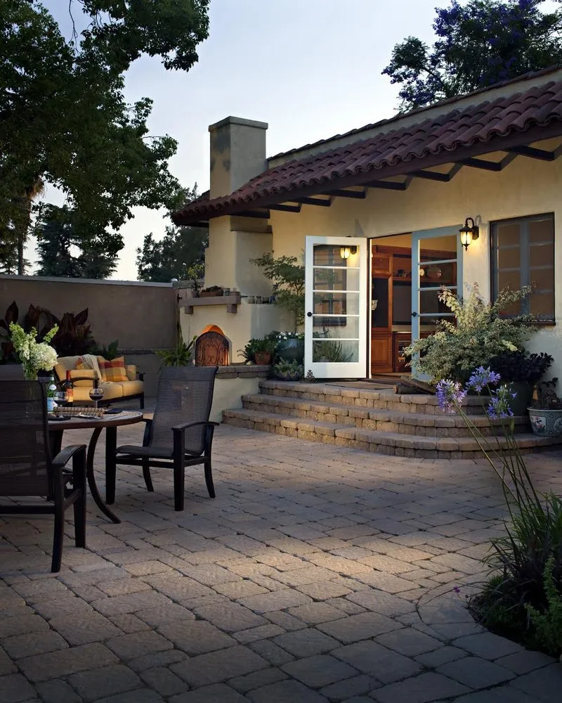 Custom lawn mowing service experts serving Riverside, CA - Black Diamond Paver Stones & Landscape