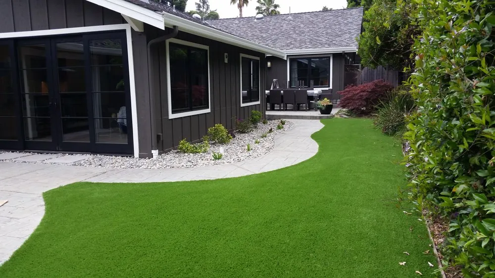Custom lawn mowing service for homes across San Jose, CA - Black Diamond Paver Stones & Landscape