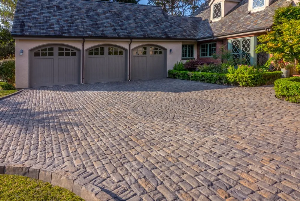 Affordable yard cleanup service in San Mateo, CA - Black Diamond Paver Stones & Landscape