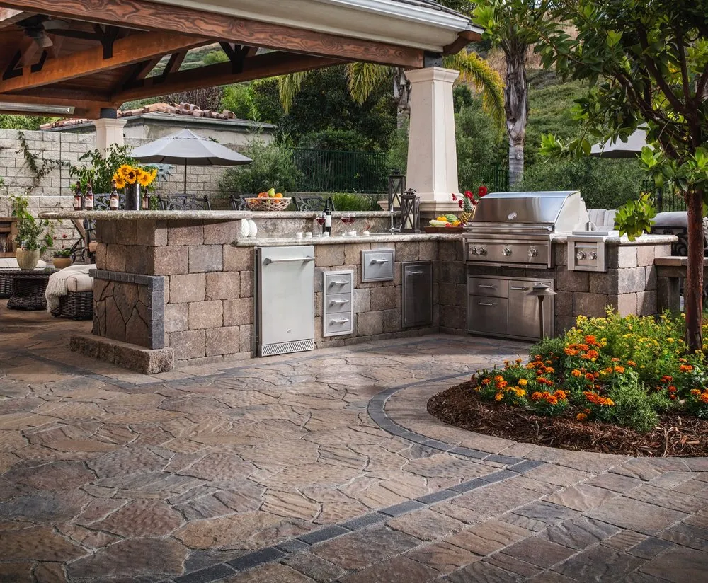Custom landscaping services experts serving Scottsdale, AZ - Black Diamond Paver Stones & Landscape