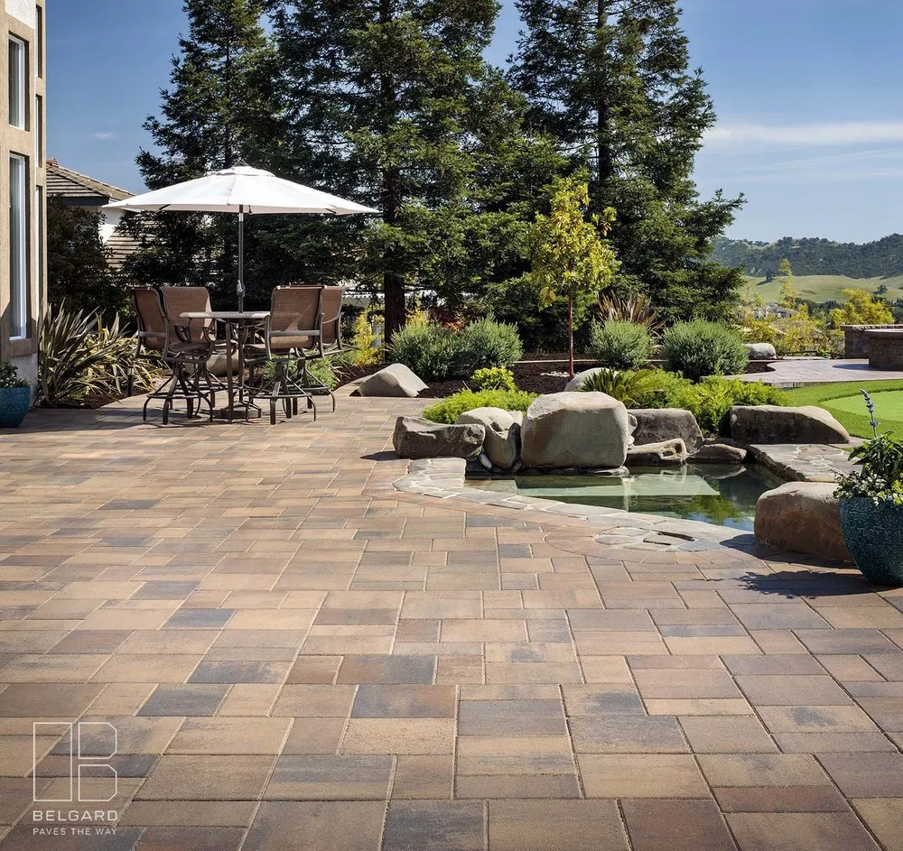 Reliable lawn mowing service experts serving Thousand Oaks, CA - Black Diamond Paver Stones & Landscape