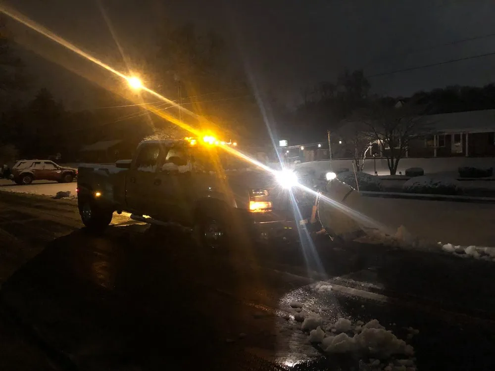 Reliable lawn care service experts serving Lynchburg, VA - Black Dog Landscapes