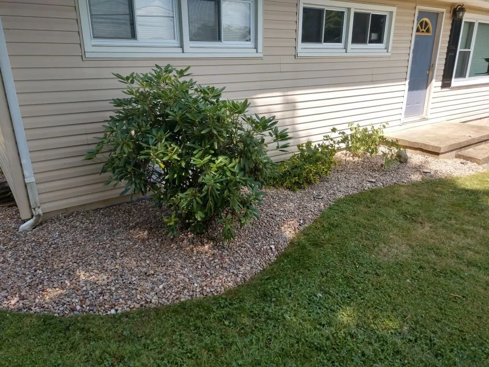 Top-rated outdoor landscaping in Mansfield, OH by Black Dog Property Management