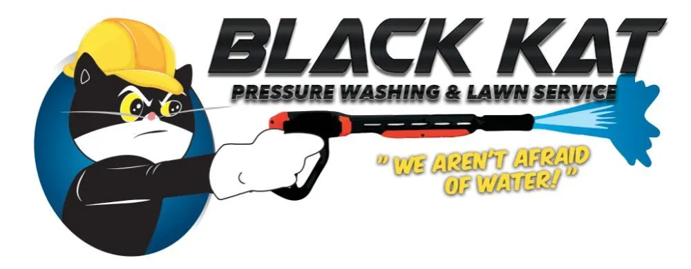 Trusted garden landscaping in Aventura, FL by Black Kat Pressure Washing and Lawn