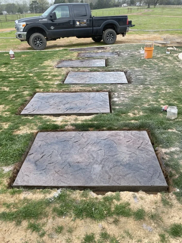 Reliable yard maintenance in Mount Pleasant, TX by Black Pine Landscaping